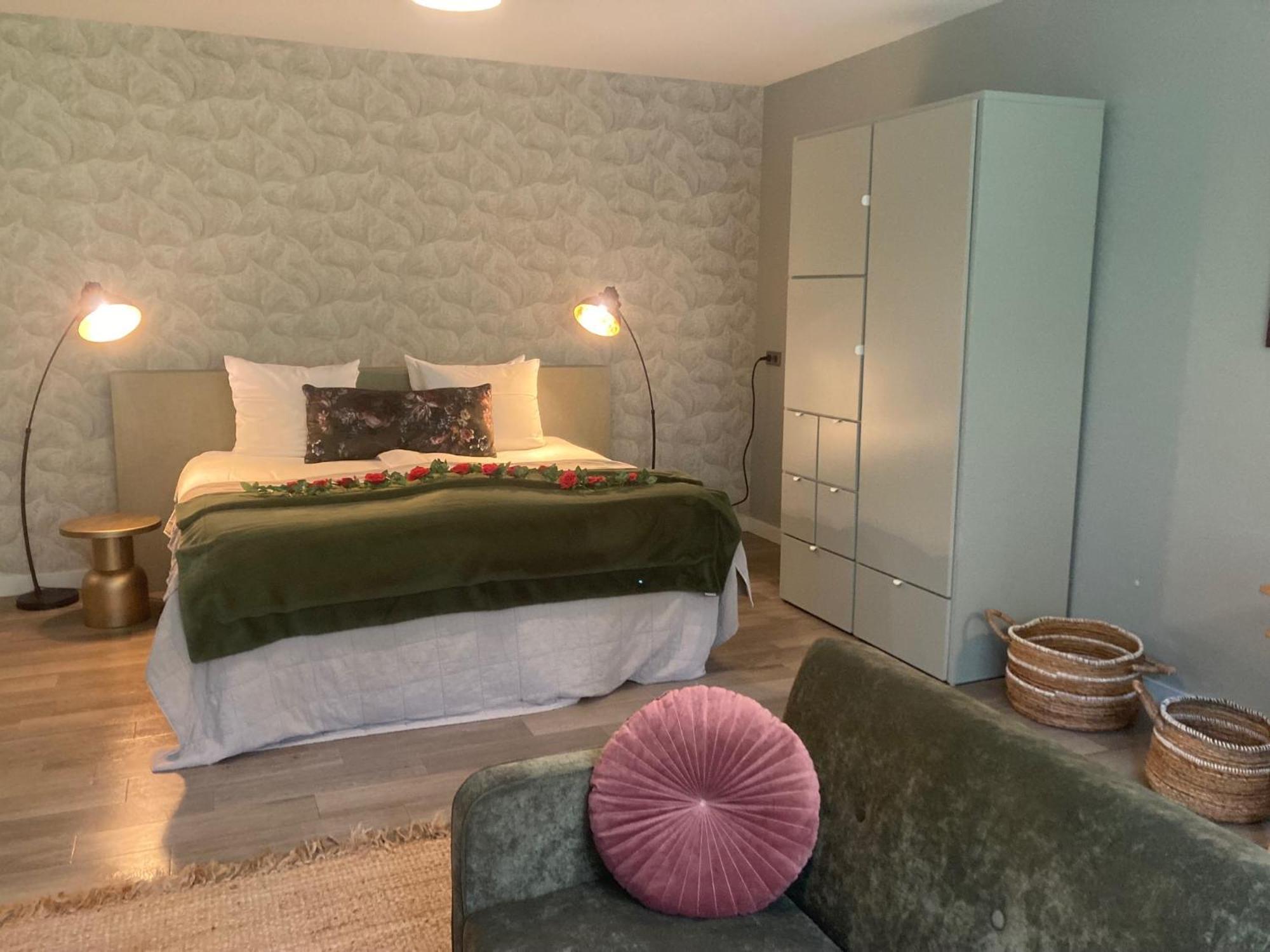 Boutique Hotel Bed&Bos Бест Экстерьер фото